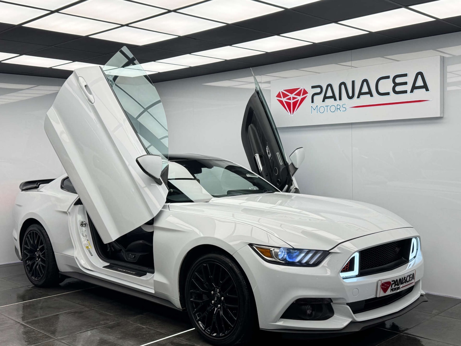 Used Ford Mustang 2016 for sale - 76600954: Photo 2