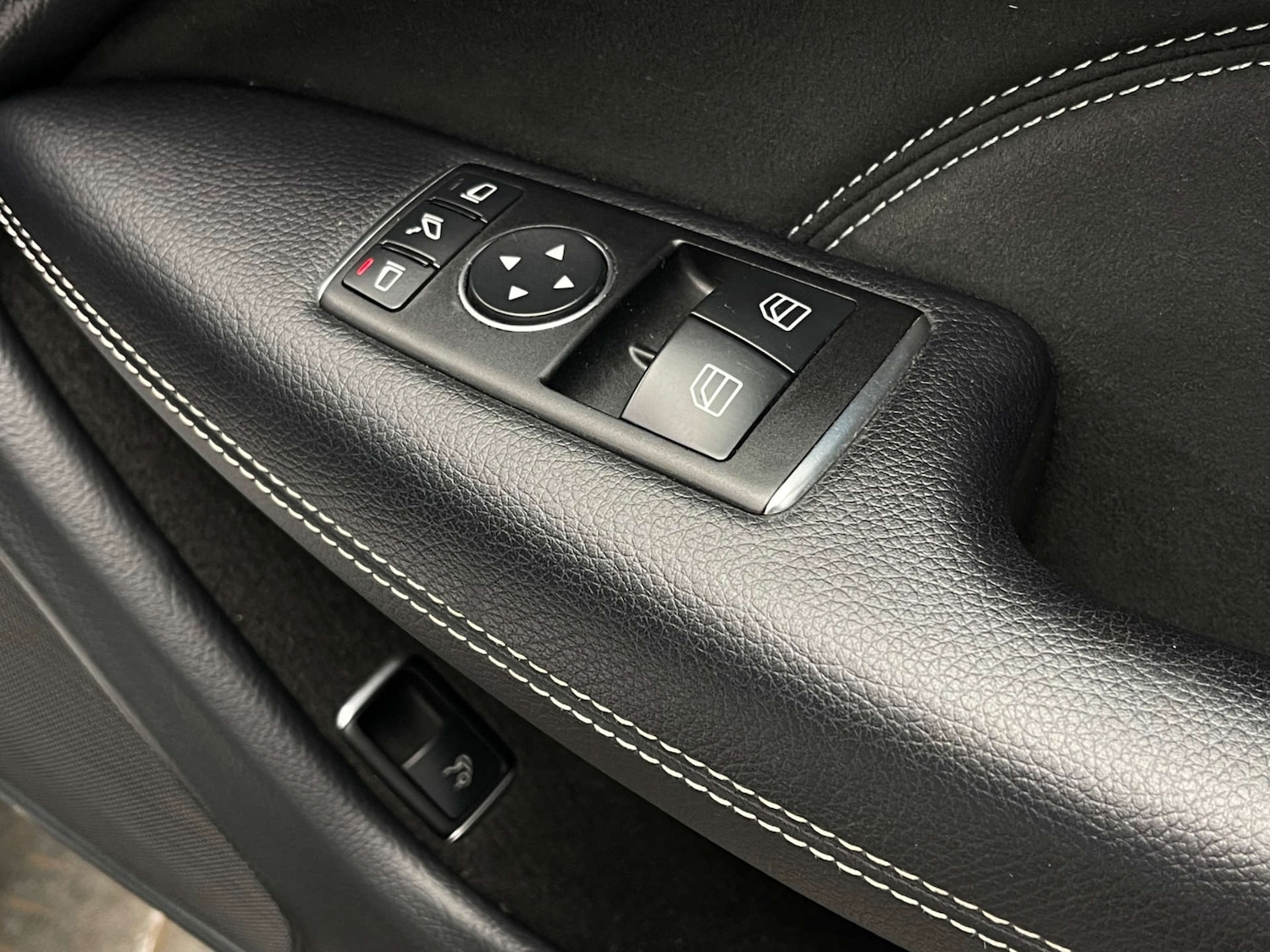 Used Mercedes-Benz C Class 2015 for sale - 77350577: Photo 12