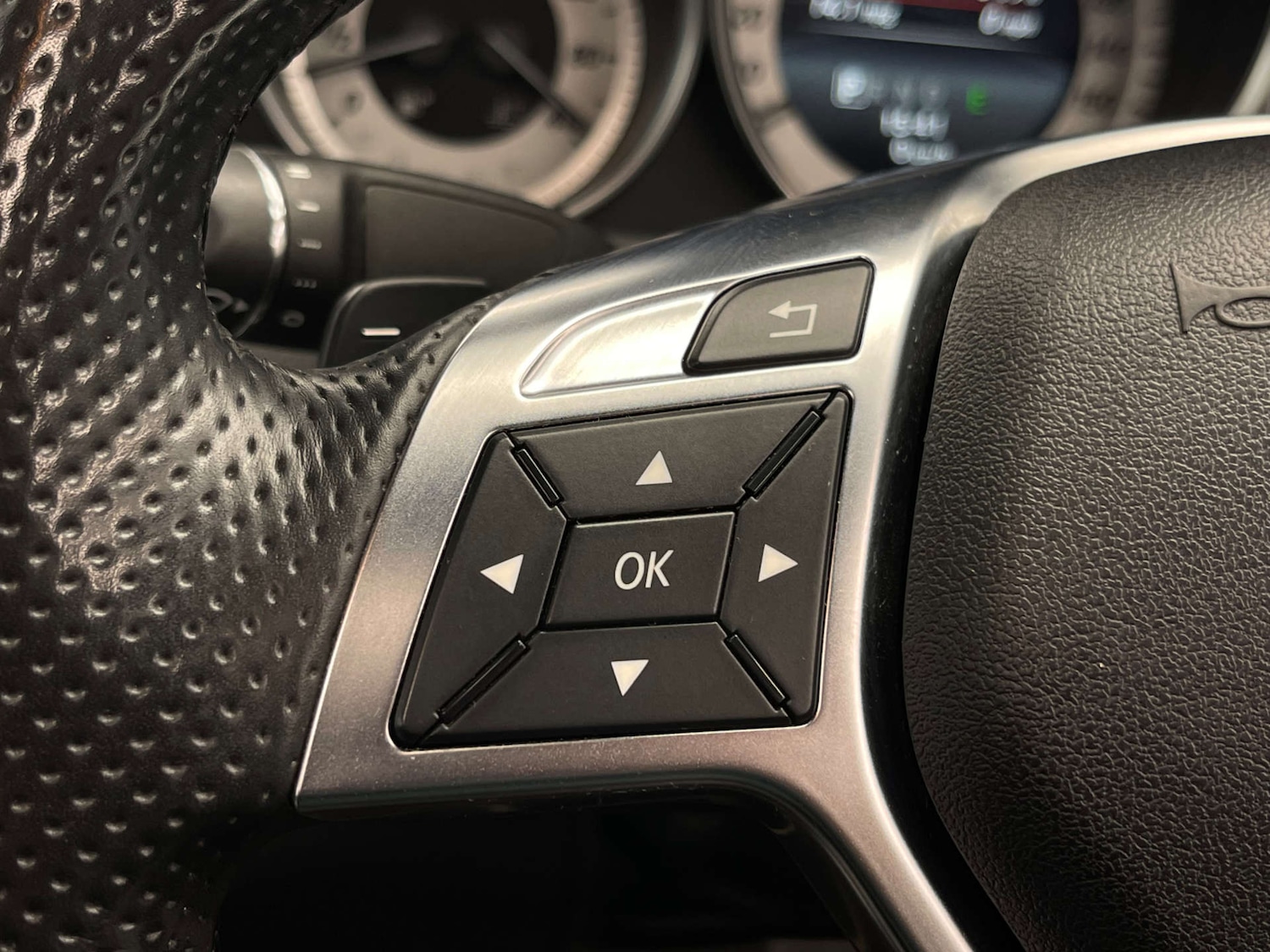 Used Mercedes-Benz C Class 2015 for sale - 77350577: Photo 15