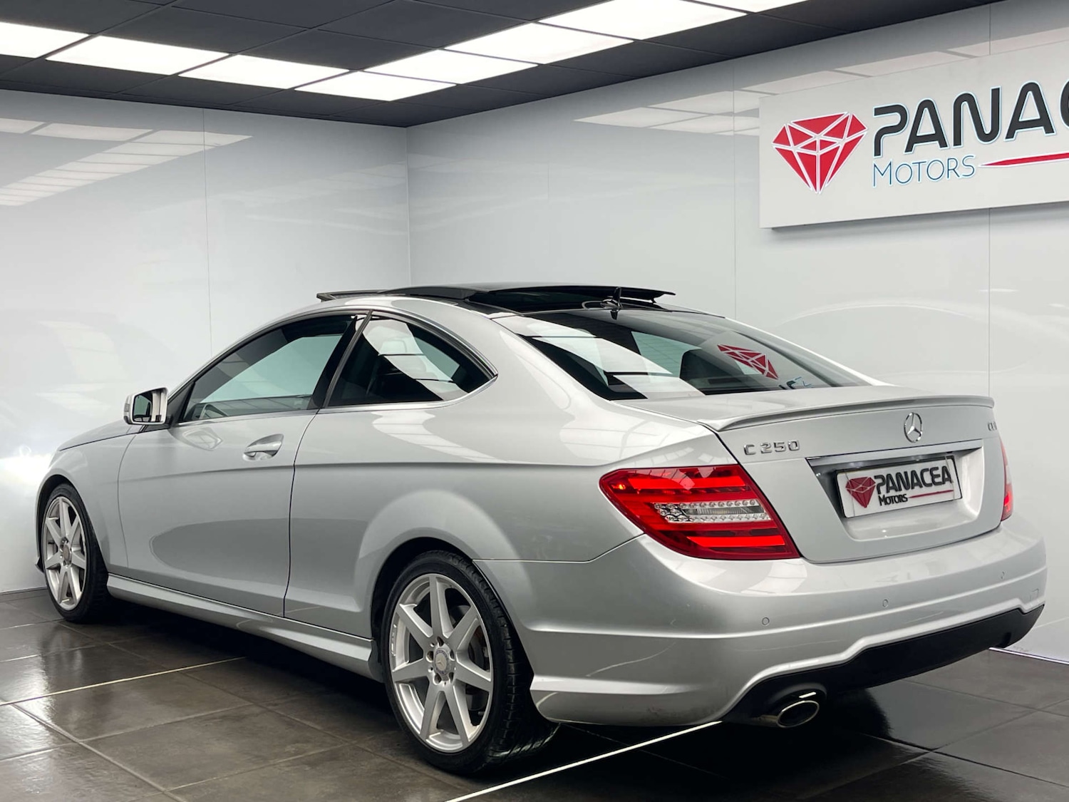 Used Mercedes-Benz C Class 2015 for sale - 77350577: Photo 23