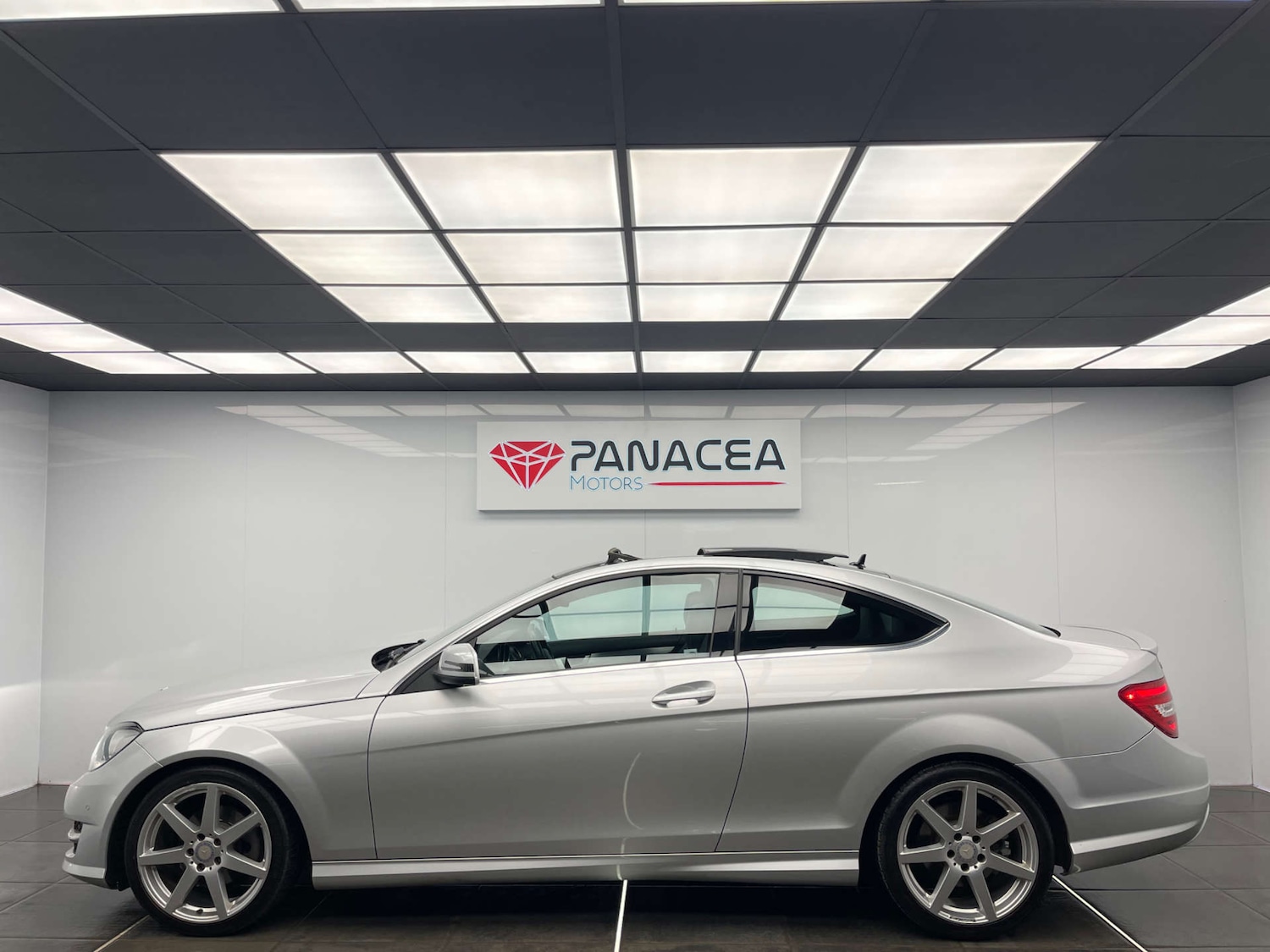 Used Mercedes-Benz C Class 2015 for sale - 77350577: Photo 24