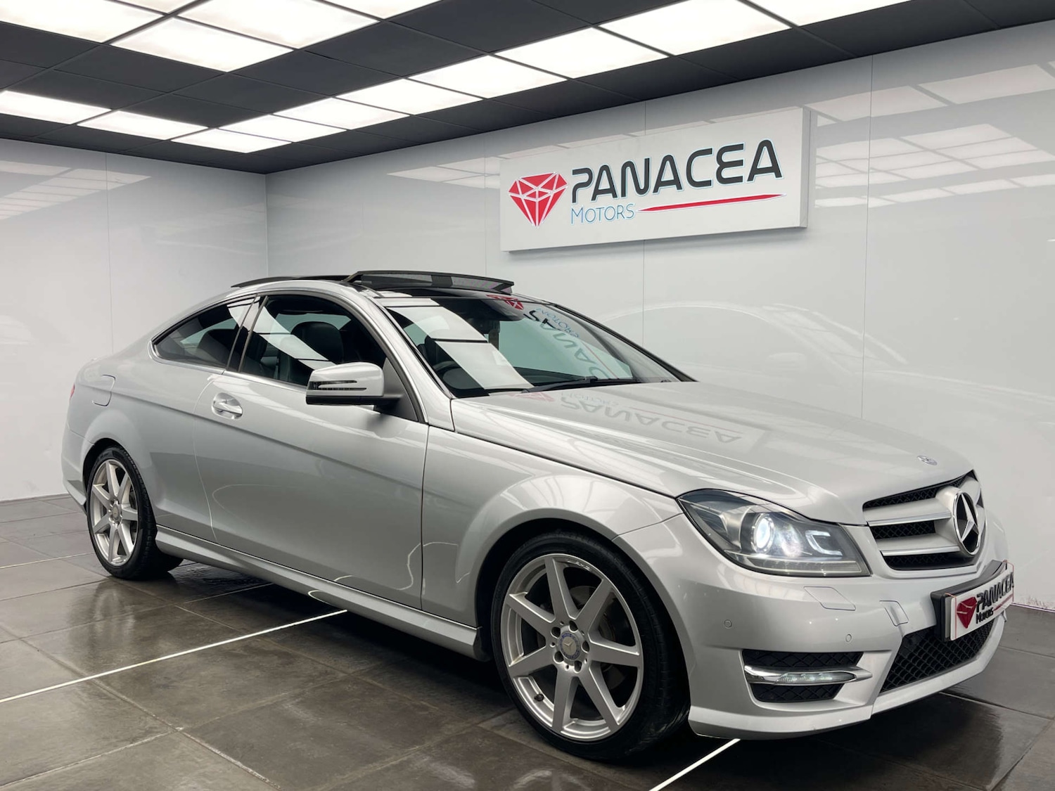 Used Mercedes-Benz C Class 2015 for sale - 77350577: Photo 3