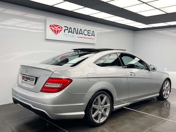 Used Mercedes-Benz C Class 2015 for sale - 77350577: Photo