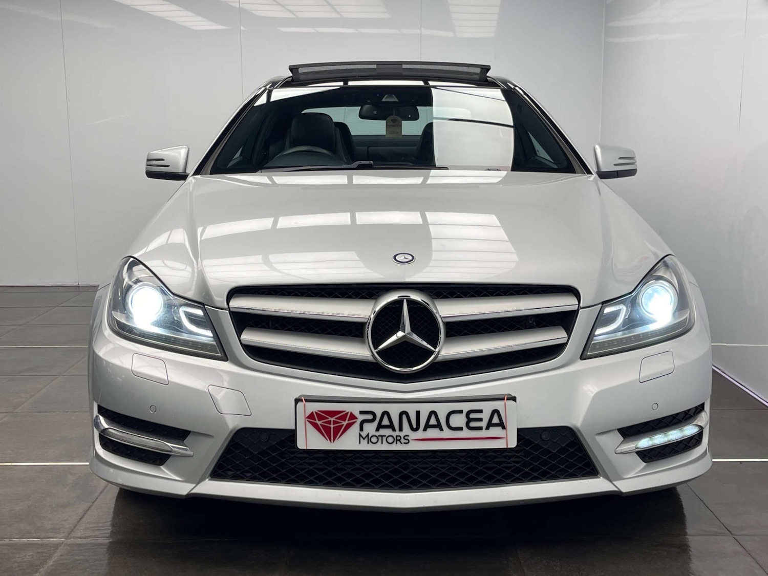 Used Mercedes-Benz C Class 2015 for sale - 77350577: Photo 5