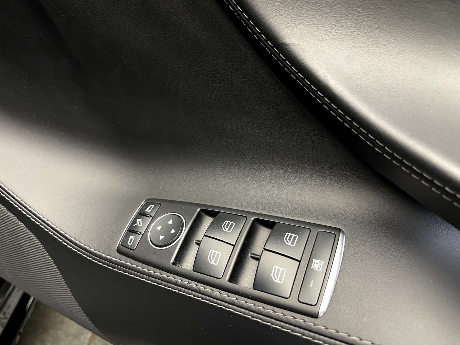 Used Tesla Model S 2016 for sale - 76333073: Photo 35