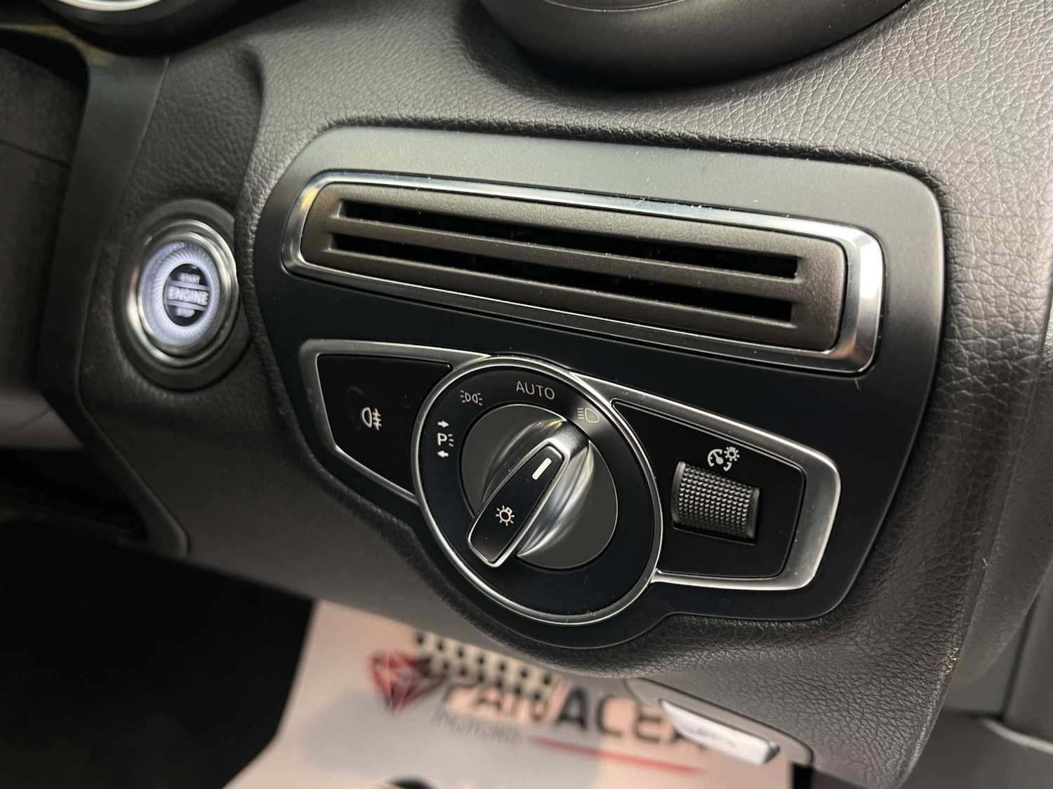 Used Mercedes-Benz C Class 2020 for sale - 76829928: Photo 11