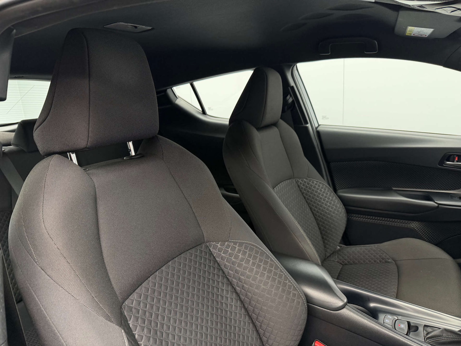 Used Toyota C-HR 2022 for sale - 77310989: Photo 20