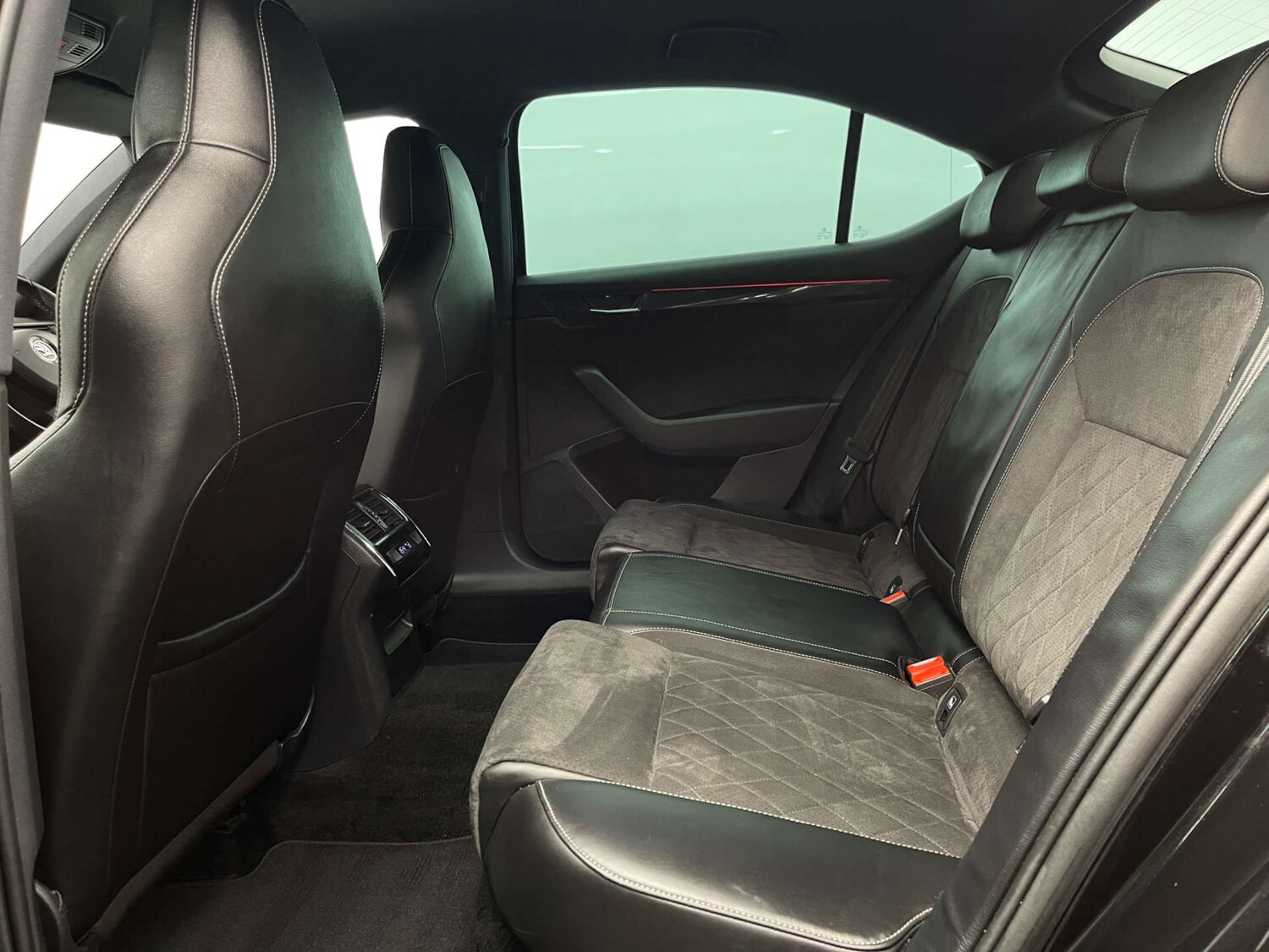 Used Skoda Superb 2018 for sale - 77422831: Photo 34