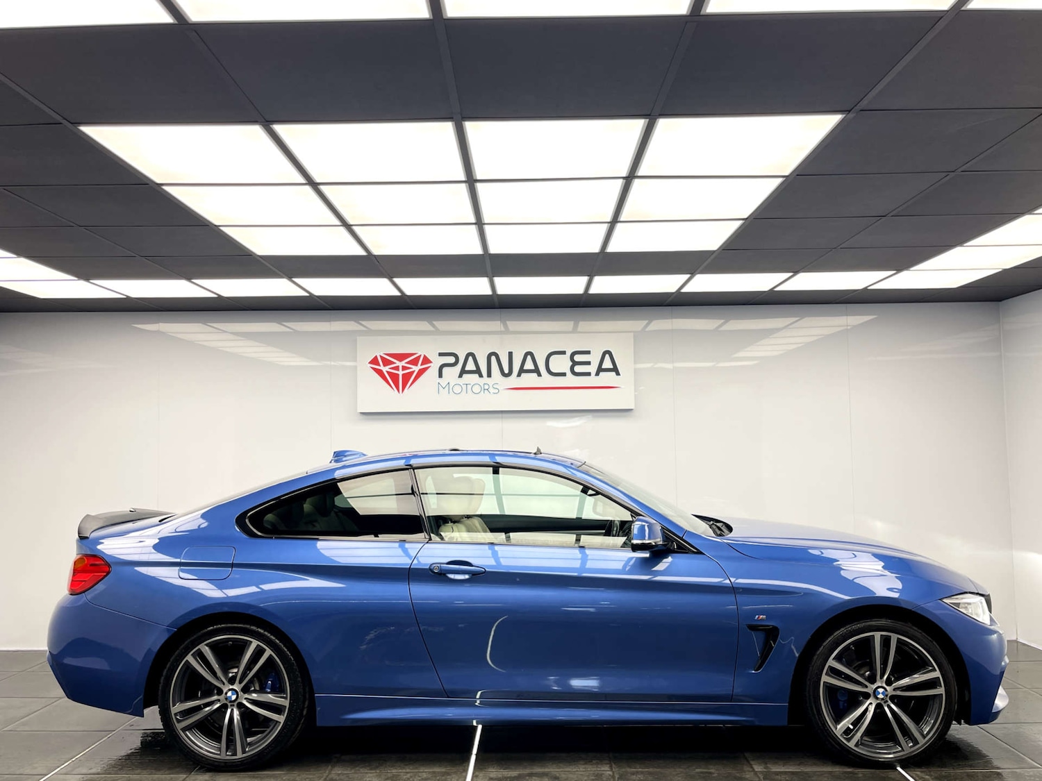Used BMW 4 Series 2017 for sale - 76363690: Photo 2