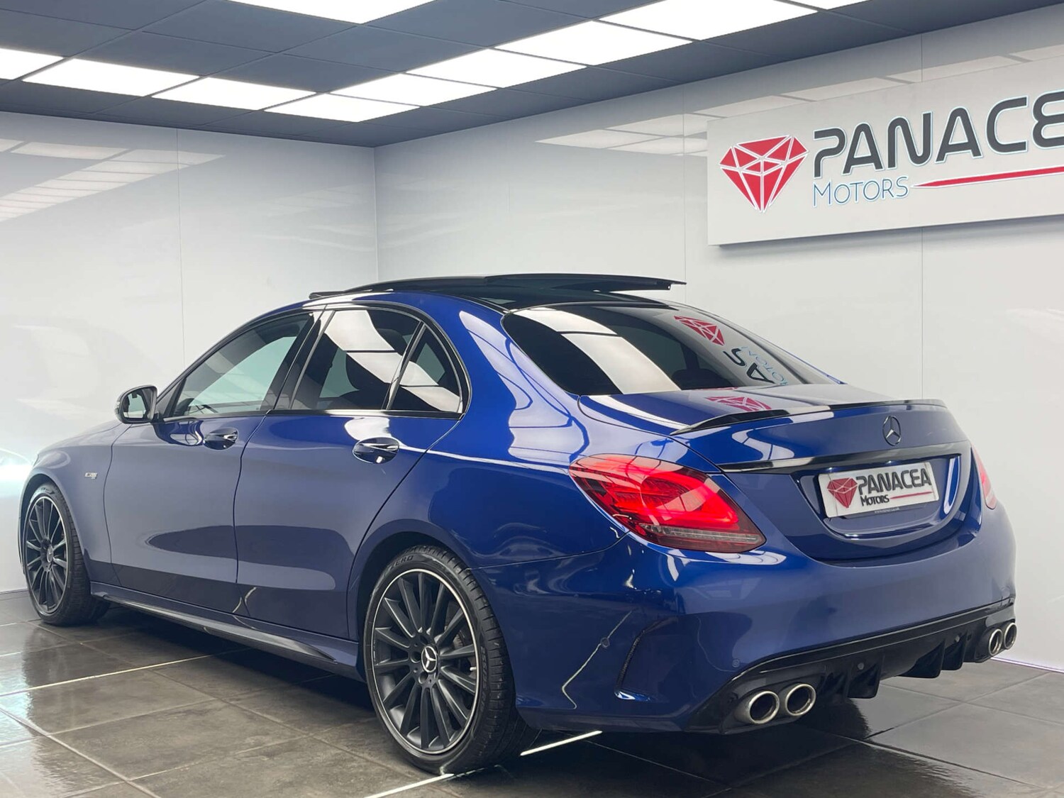 Used Mercedes-Benz C Class 2019 for sale - 77350571: Photo 3