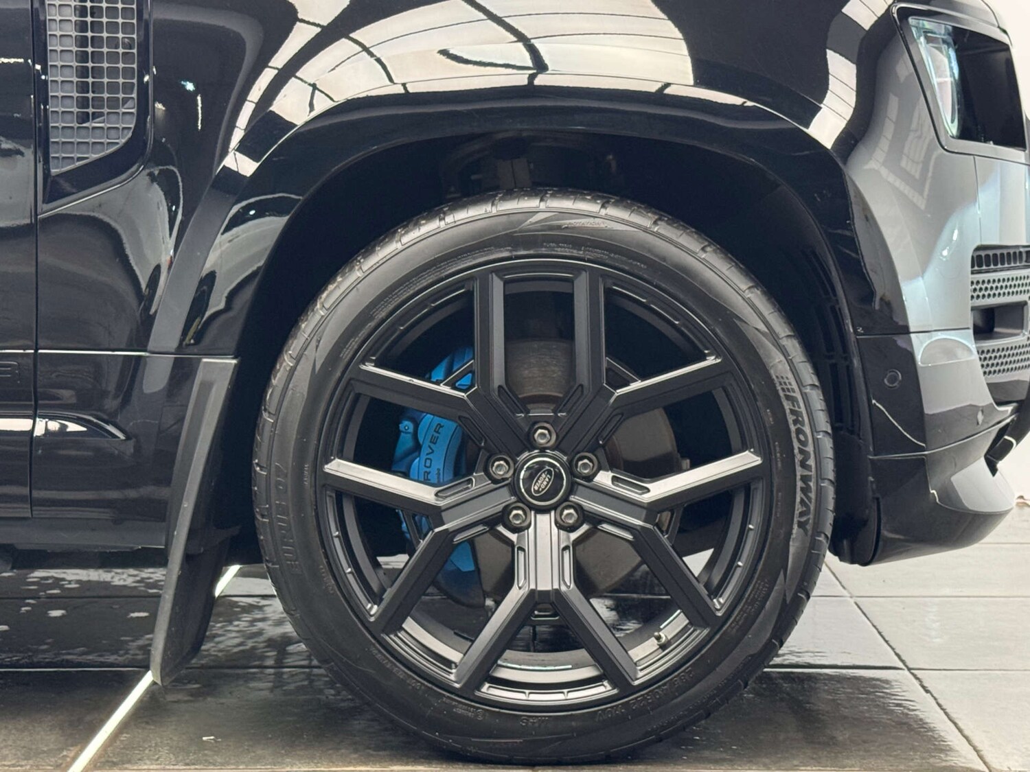 Used Land Rover Defender 2021 for sale - 76387481: Photo 24