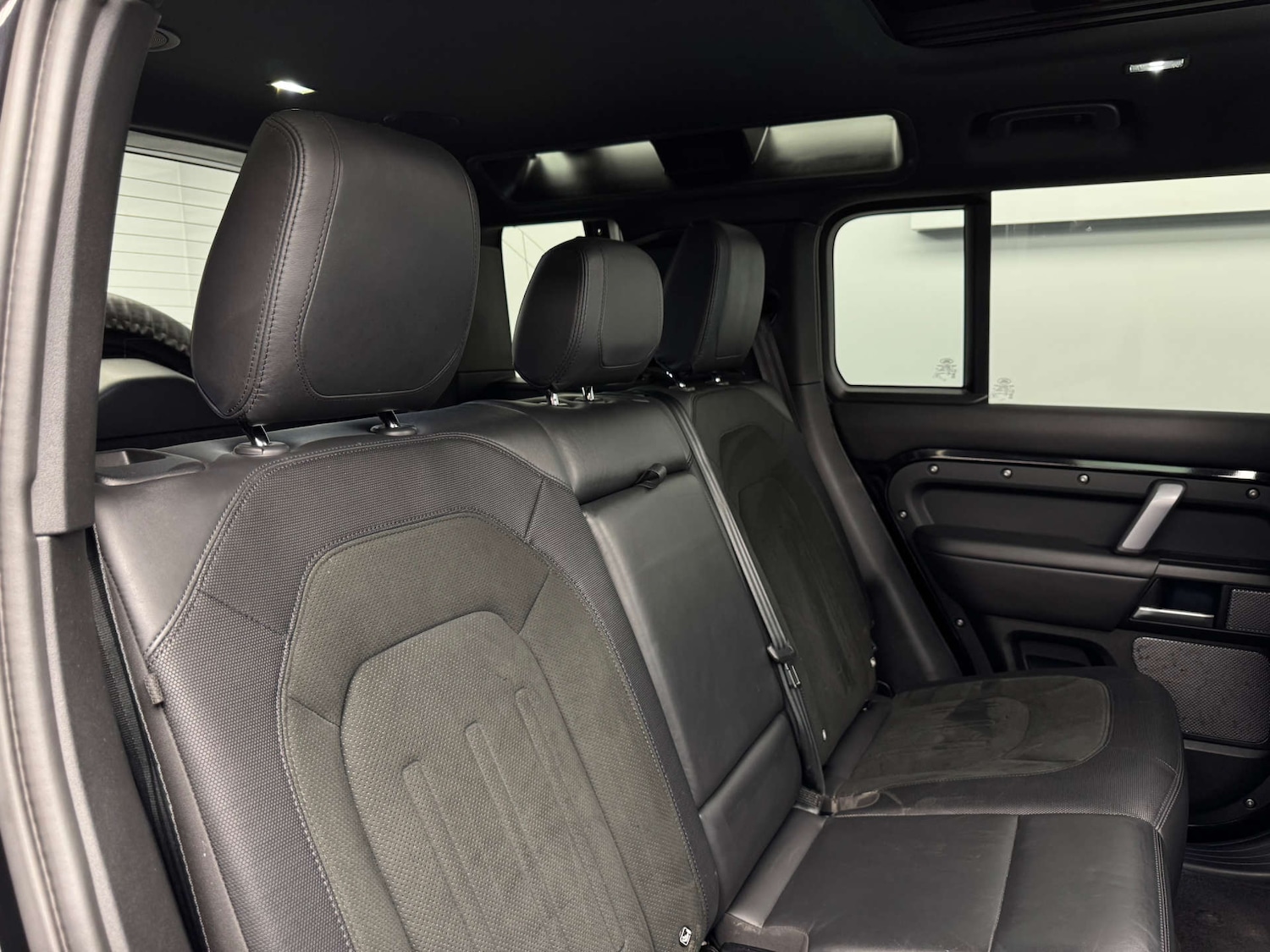 Used Land Rover Defender 2021 for sale - 76600711: Photo 19