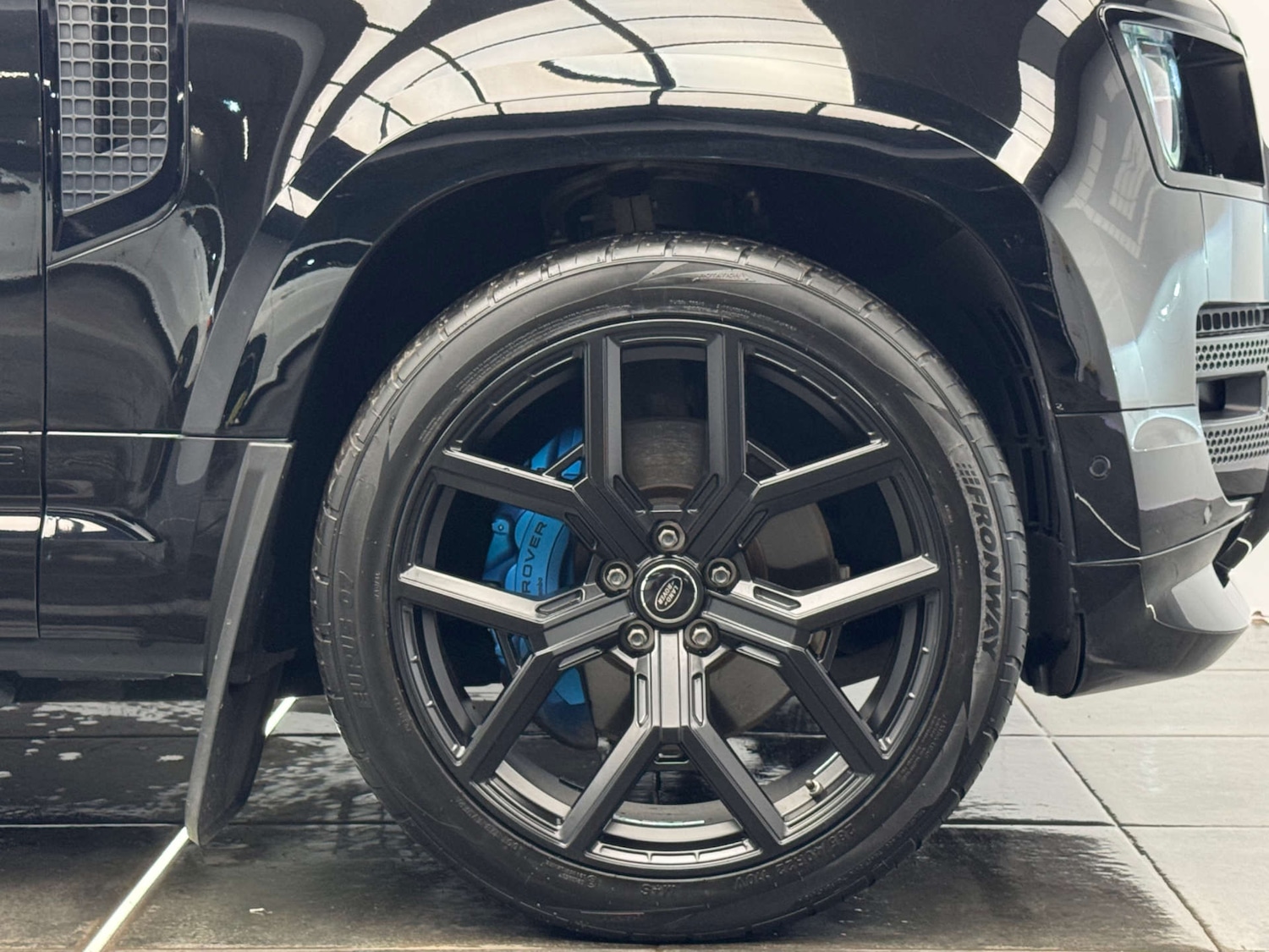 Used Land Rover Defender 2021 for sale - 76600711: Photo 24