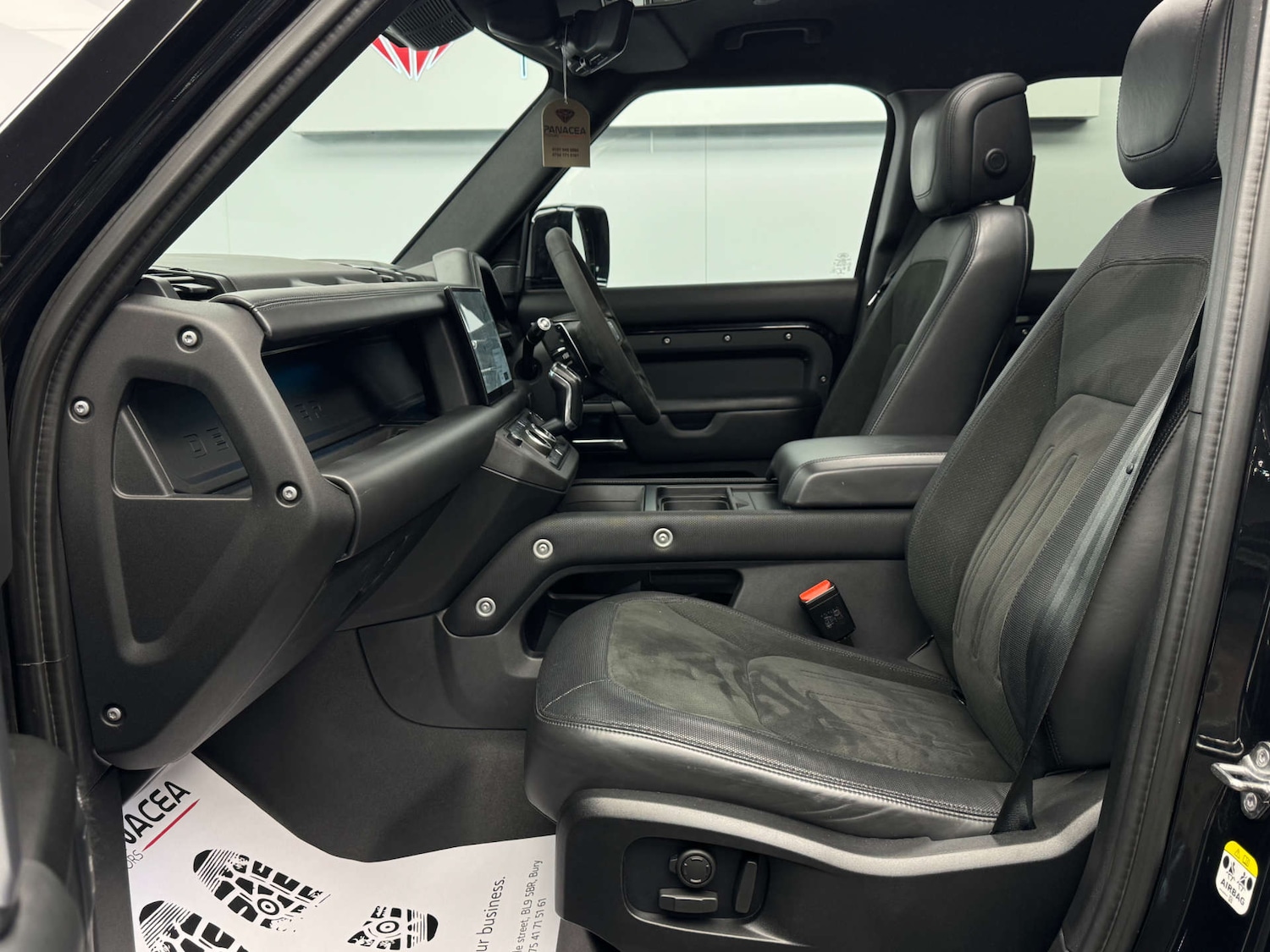 Used Land Rover Defender 2021 for sale - 76600711: Photo 25