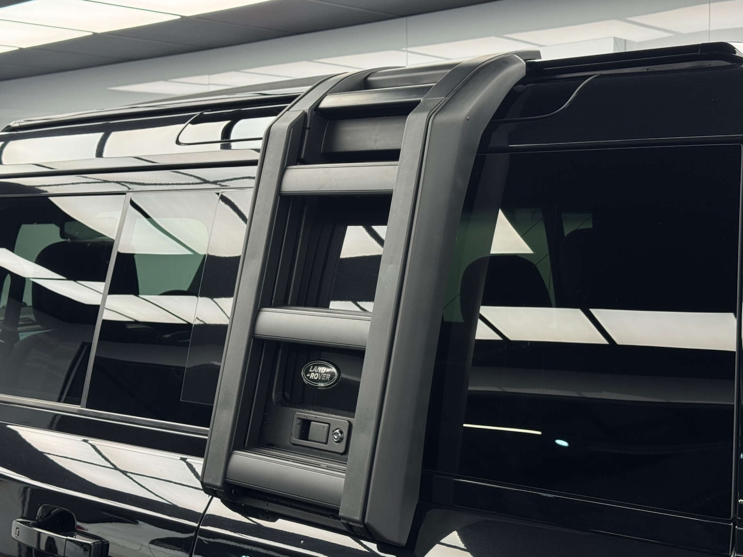 Used Land Rover Defender 2021 for sale - 76600711: Photo 29