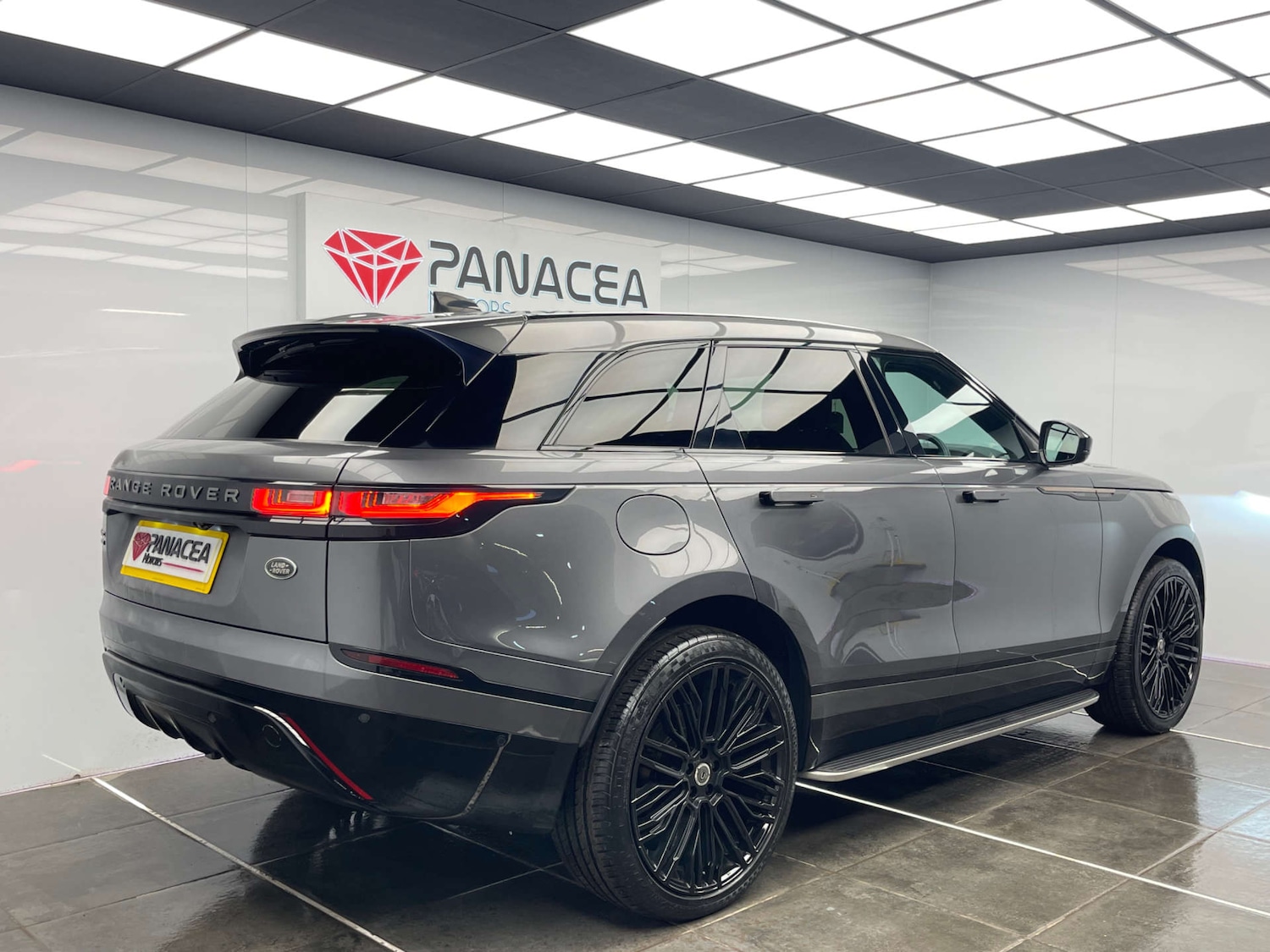 Used Land Rover Range Rover Velar 2018 for sale - 77428238: Photo 3