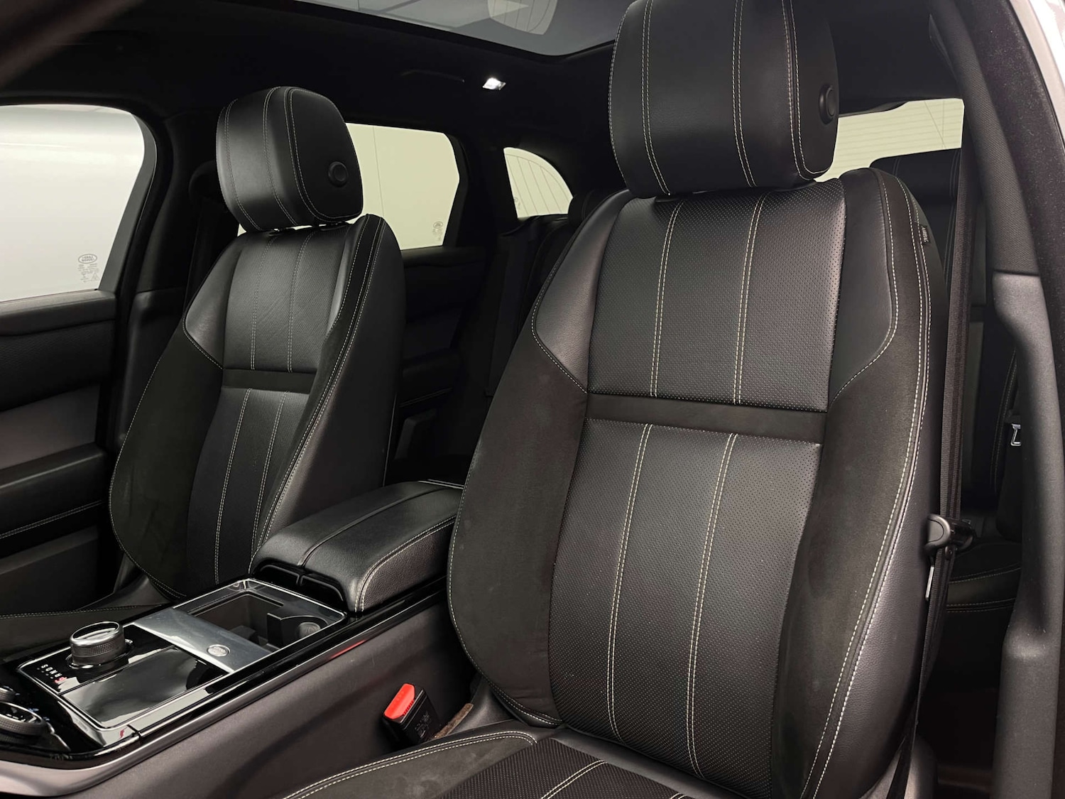 Used Land Rover Range Rover Velar 2018 for sale - 77428238: Photo 38