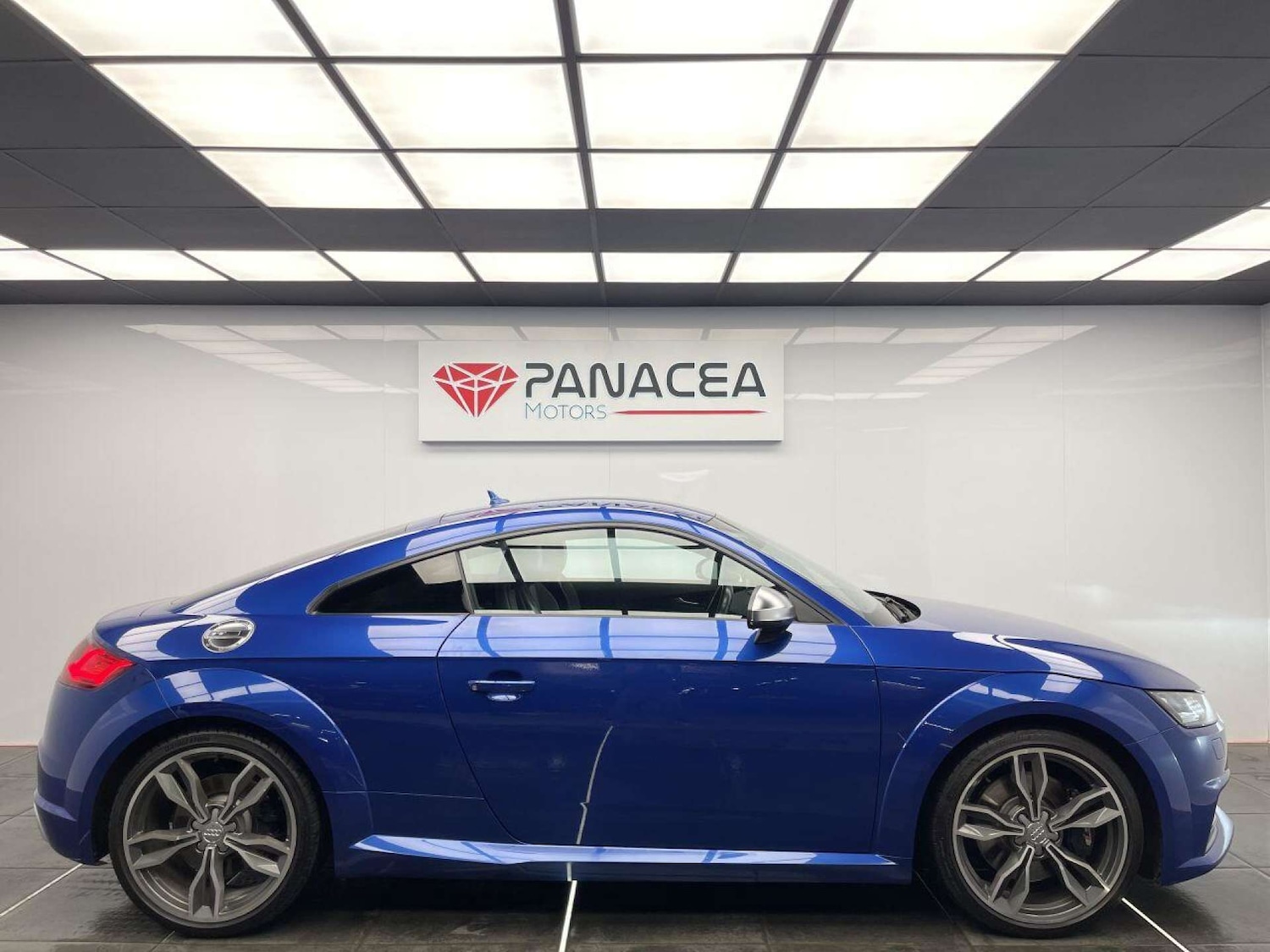 Used Audi TT 2015 for sale - 76126433: Photo 2