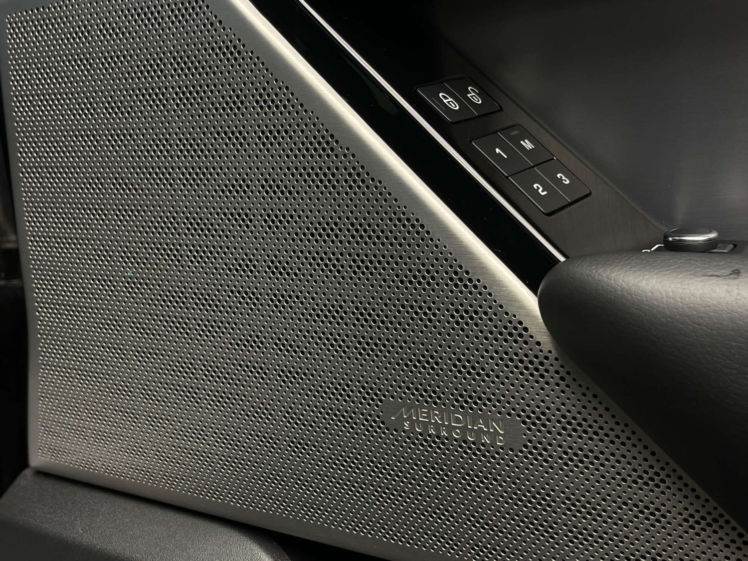 Used Land Rover Range Rover Velar 2018 for sale - 78003678: Photo 15