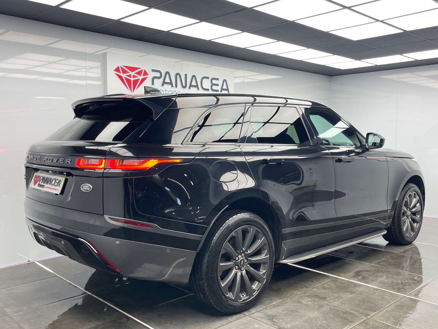 Used Land Rover Range Rover Velar 2018 for sale - 78003678: Photo 3