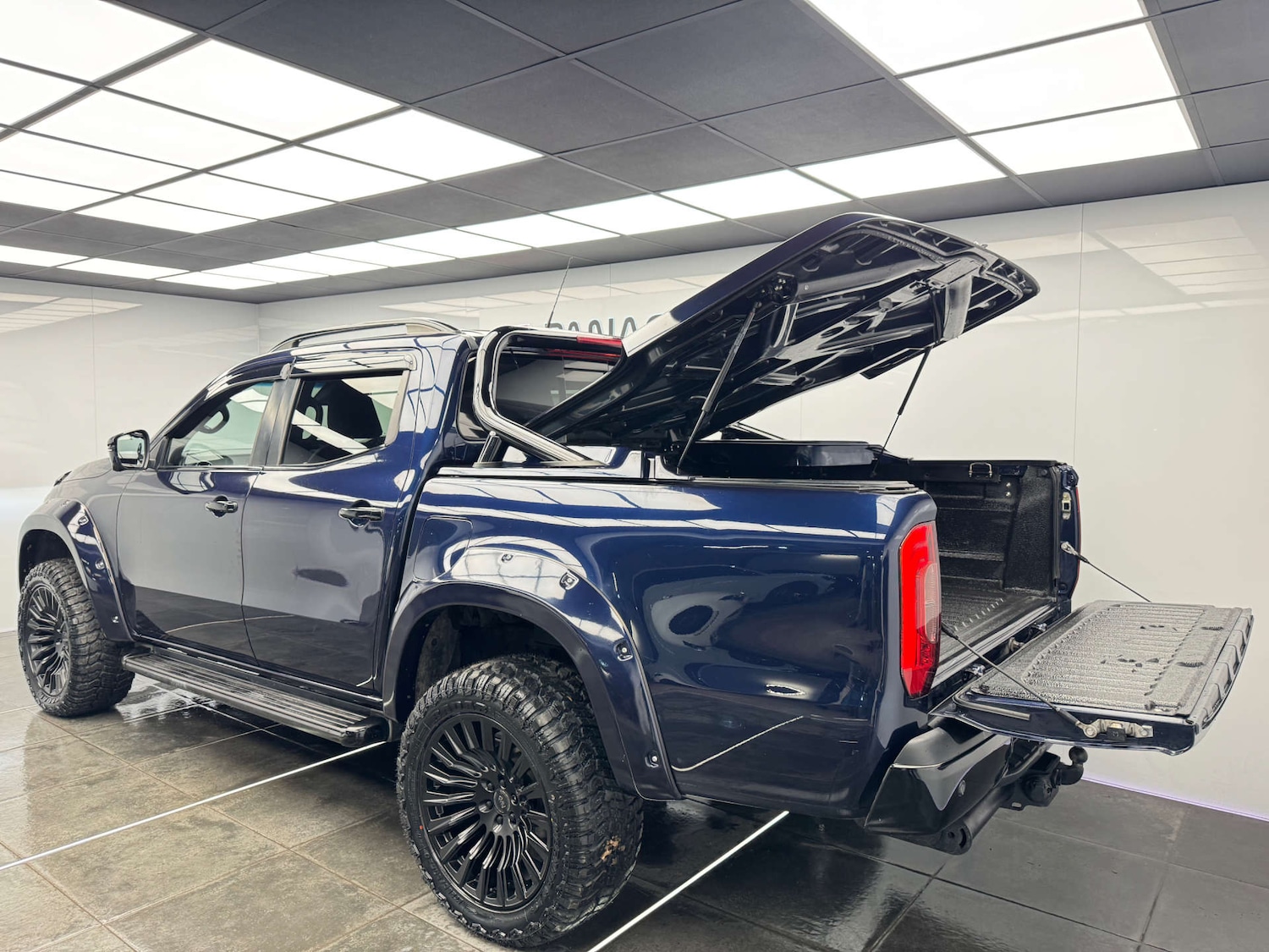 Used Mercedes-Benz X Class 2018 for sale - 76393386: Photo 2