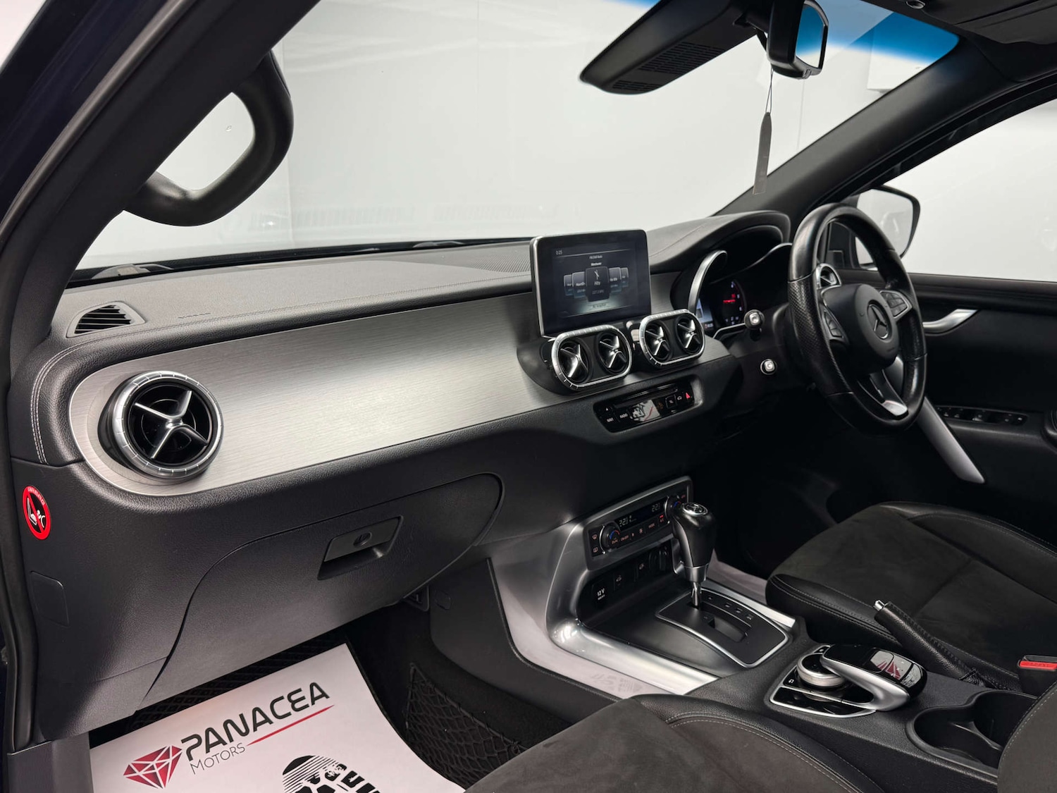 Used Mercedes-Benz X Class 2018 for sale - 76393386: Photo 5