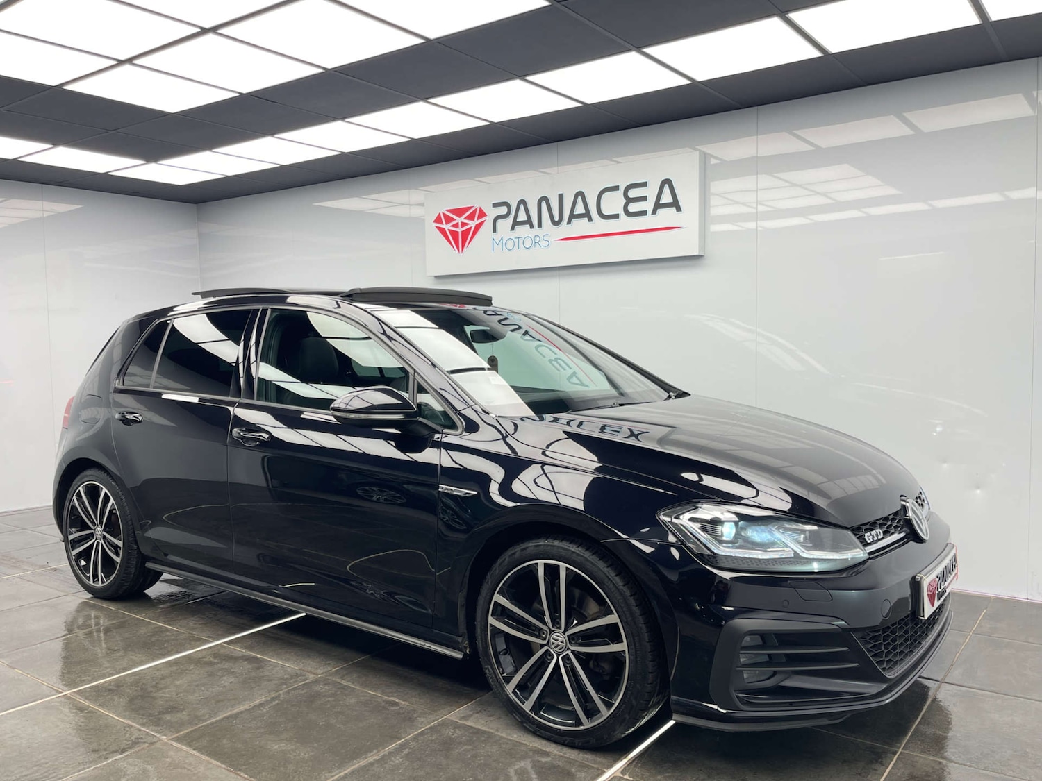 Used Volkswagen Golf 2018 for sale - 77790741: Photo 3