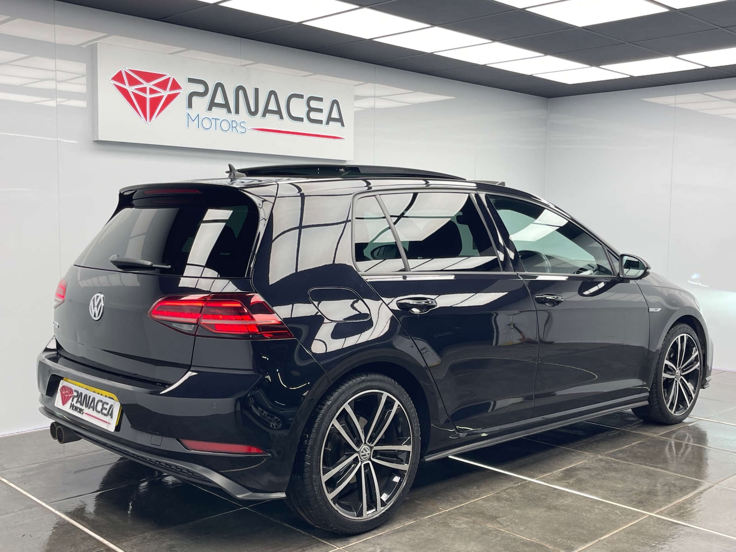 Used Volkswagen Golf 2018 for sale - 77790741: Photo 4