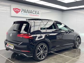 Used Volkswagen Golf 2018 for sale - 77790741: Photo