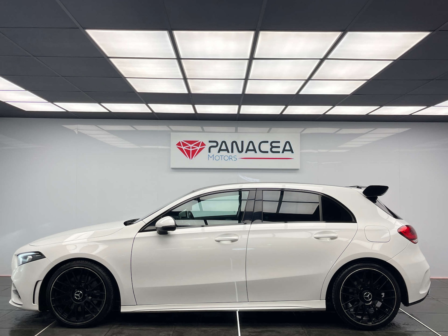 Used Mercedes-Benz A-Class 2018 for sale - 76363654: Photo 8