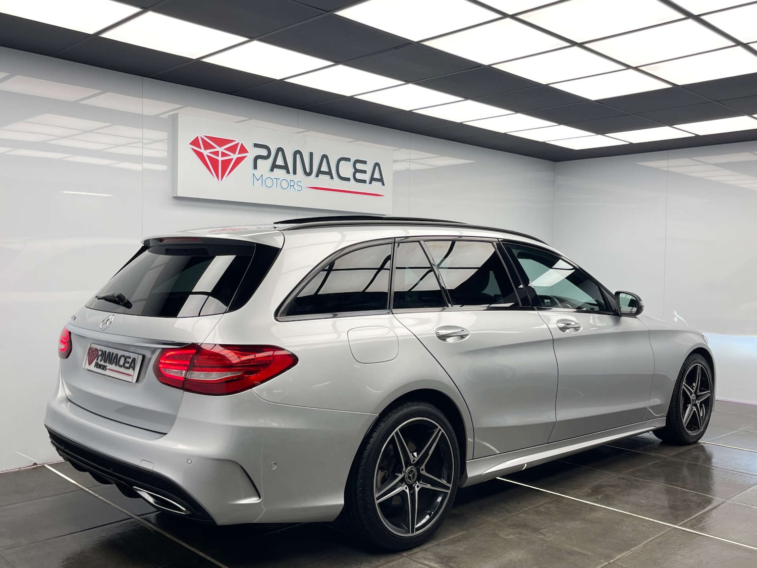 Used Mercedes-Benz C Class 2018 for sale - 77413343: Photo 3