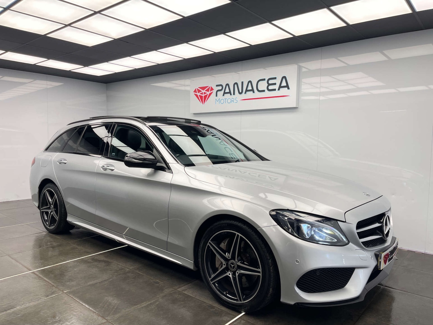 Used Mercedes-Benz C Class 2018 for sale - 77413343: Photo 4