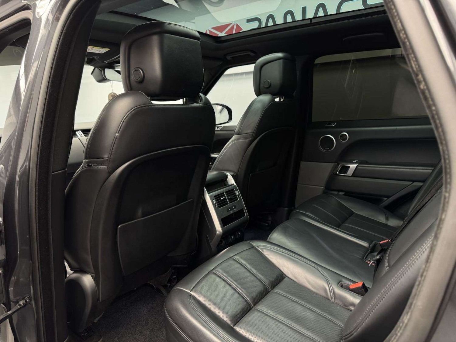 Used Land Rover Range Rover Sport 2018 for sale - 76601937: Photo 12