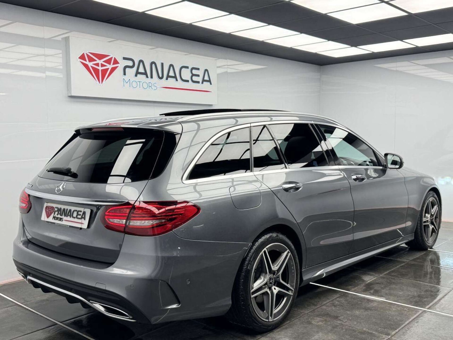 Used Mercedes-Benz C Class 2019 for sale - 77542708: Photo 2