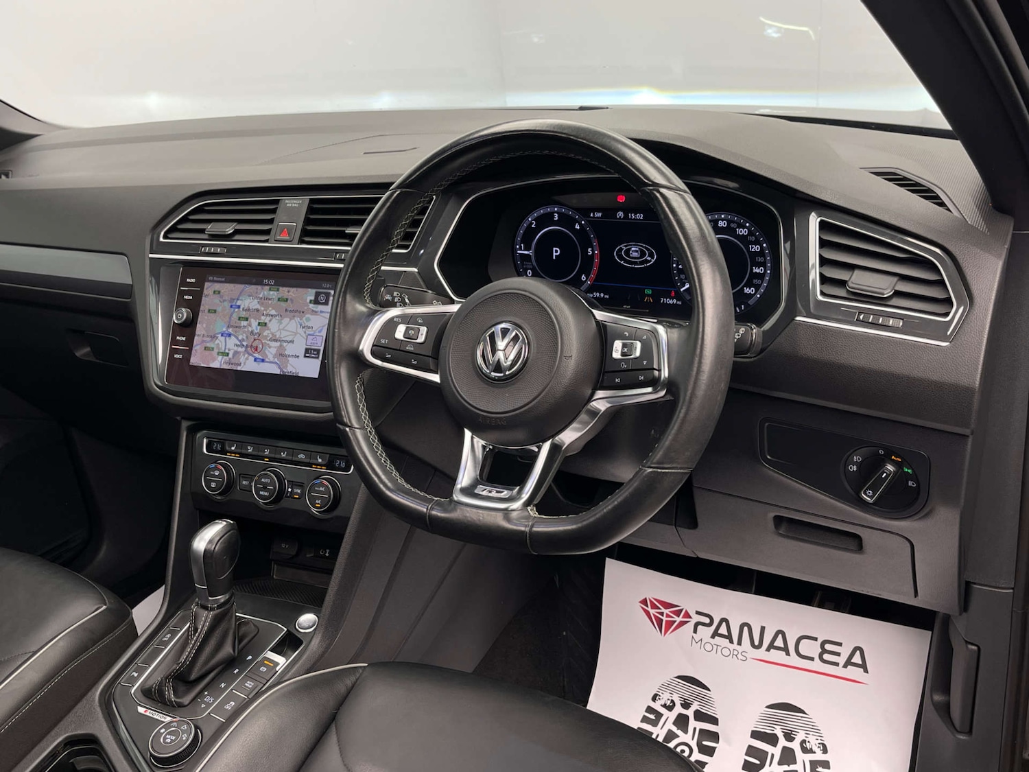 Used Volkswagen Tiguan 2017 for sale - 77762291: Photo 2