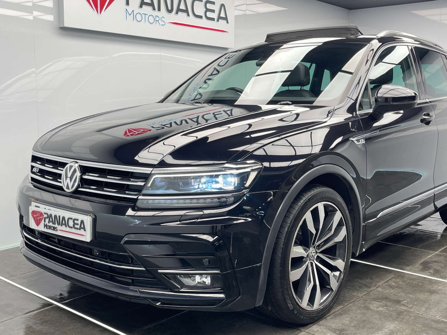 Used Volkswagen Tiguan 2017 for sale - 77762291: Photo 8