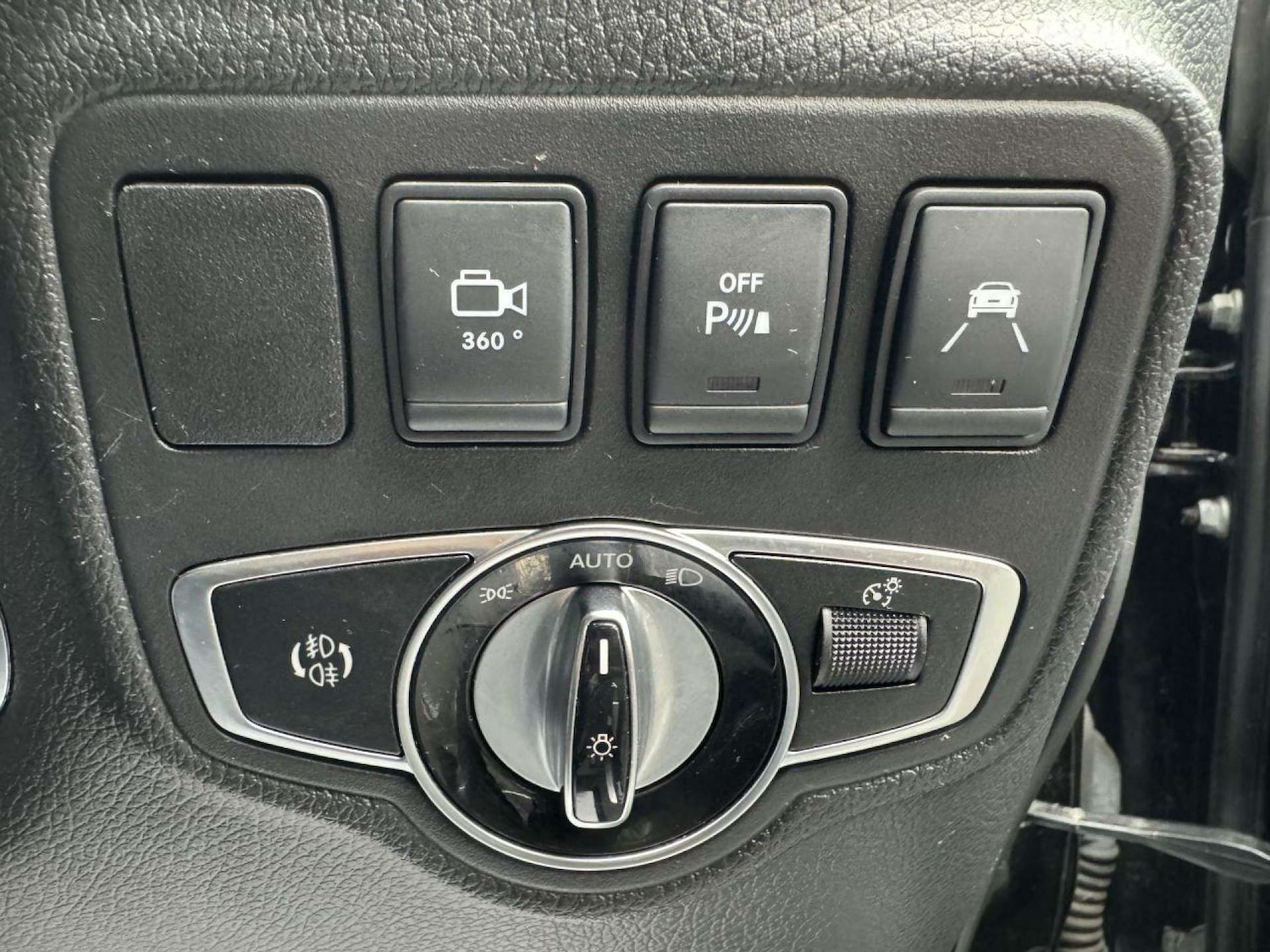 Used Mercedes-Benz X-Class 2017 for sale - 76126428: Photo 44