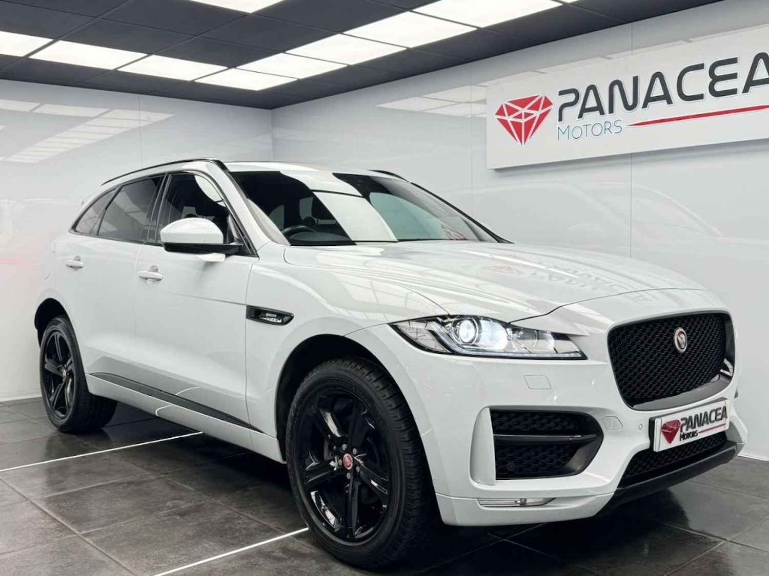 Used Jaguar F-Pace 2019 for sale - 76536199: Photo 1