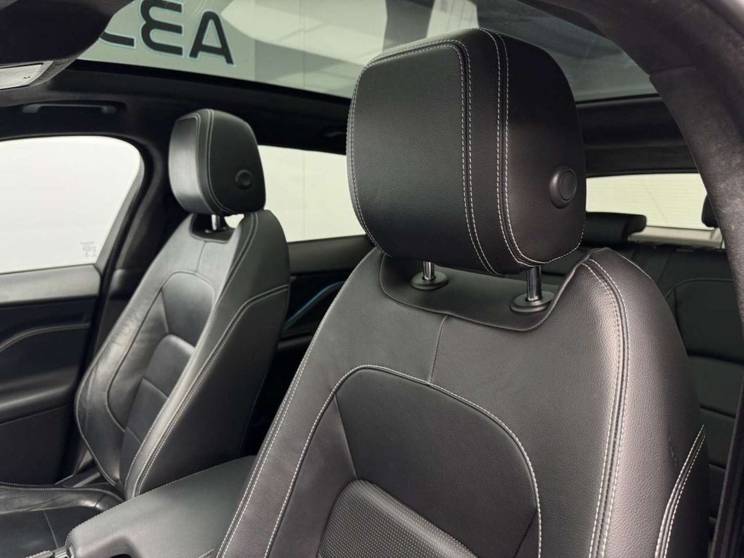 Used Jaguar F-Pace 2019 for sale - 76536199: Photo 10