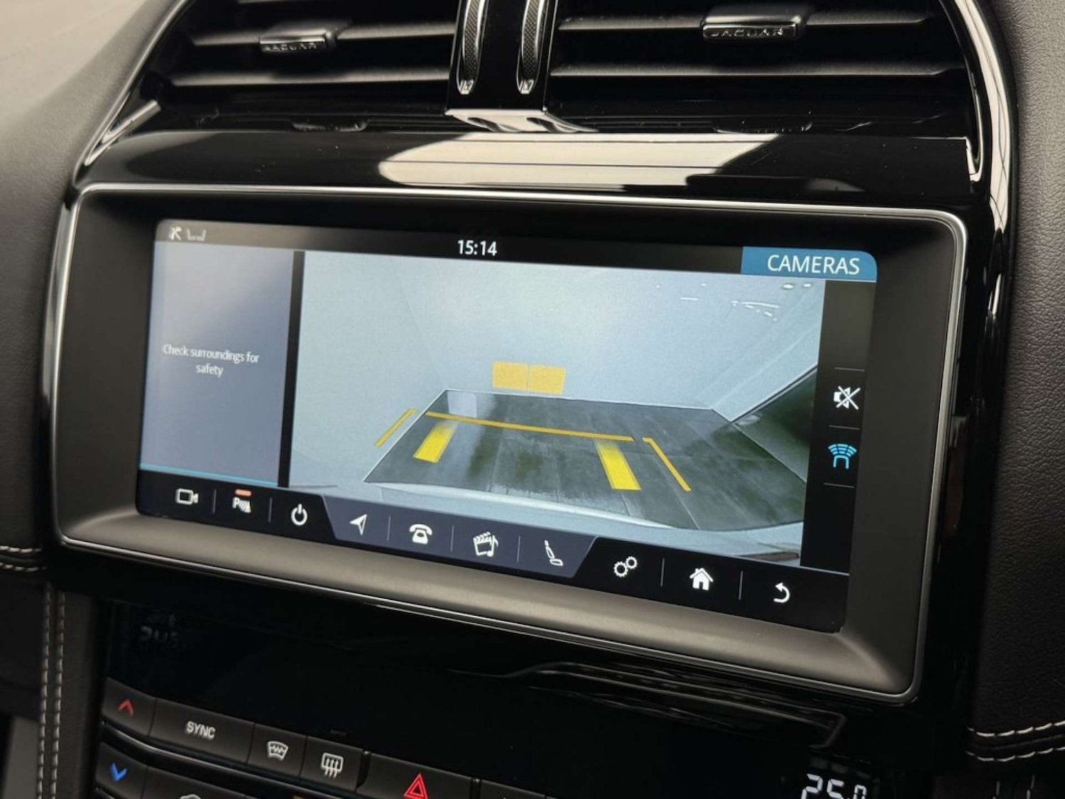 Used Jaguar F-Pace 2019 for sale - 76536199: Photo 18