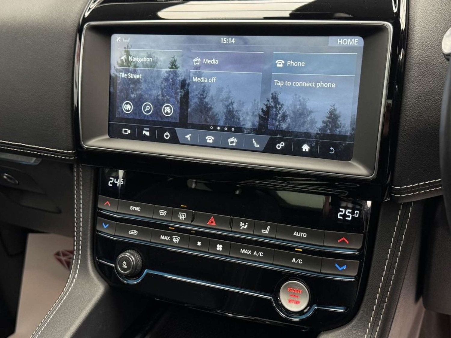 Used Jaguar F-Pace 2019 for sale - 76536199: Photo 21