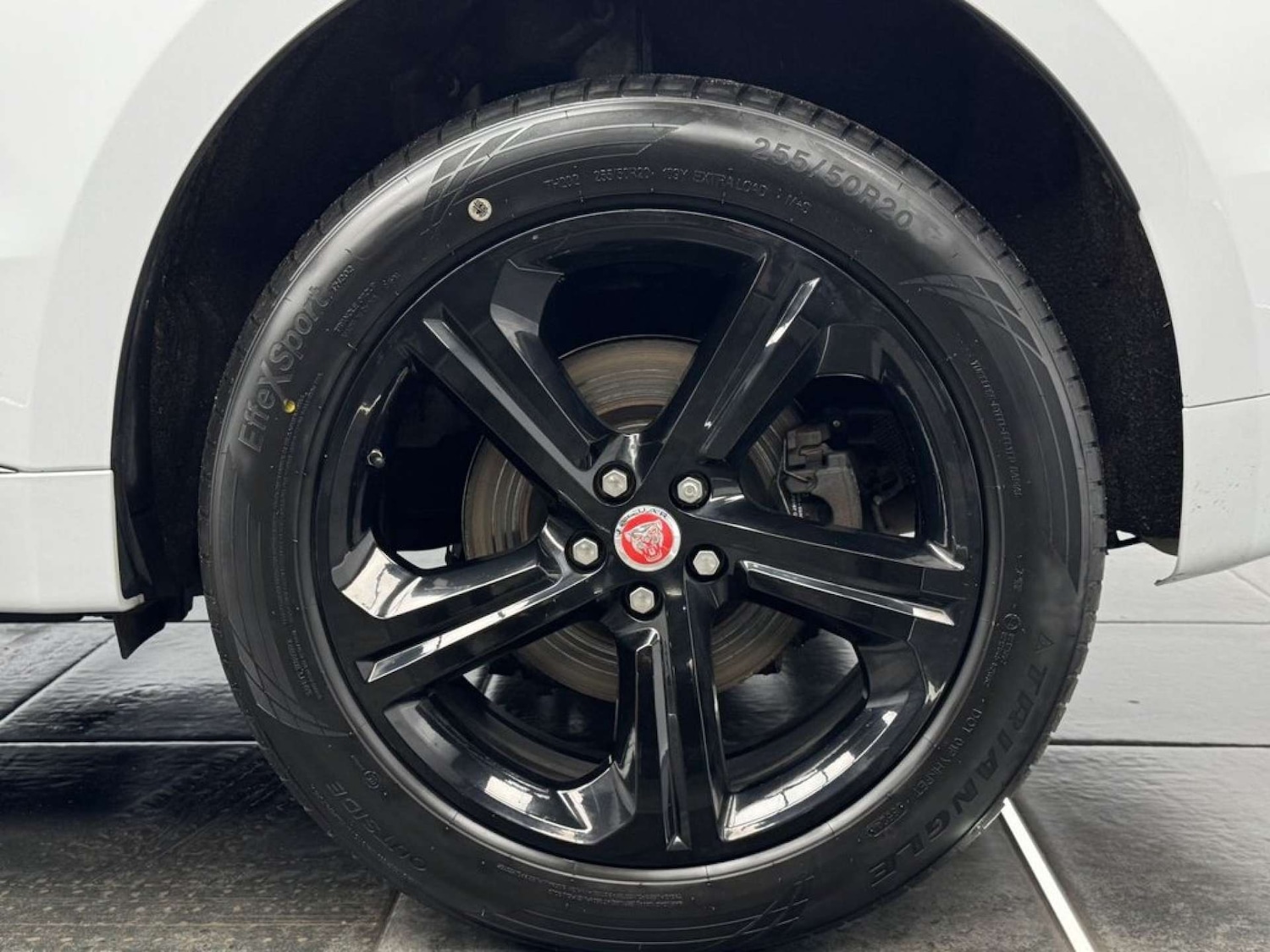 Used Jaguar F-Pace 2019 for sale - 76536199: Photo 22