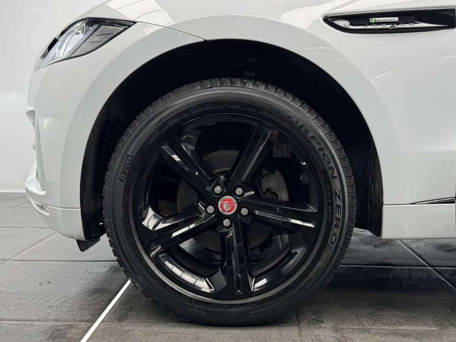 Used Jaguar F-Pace 2019 for sale - 76536199: Photo 23