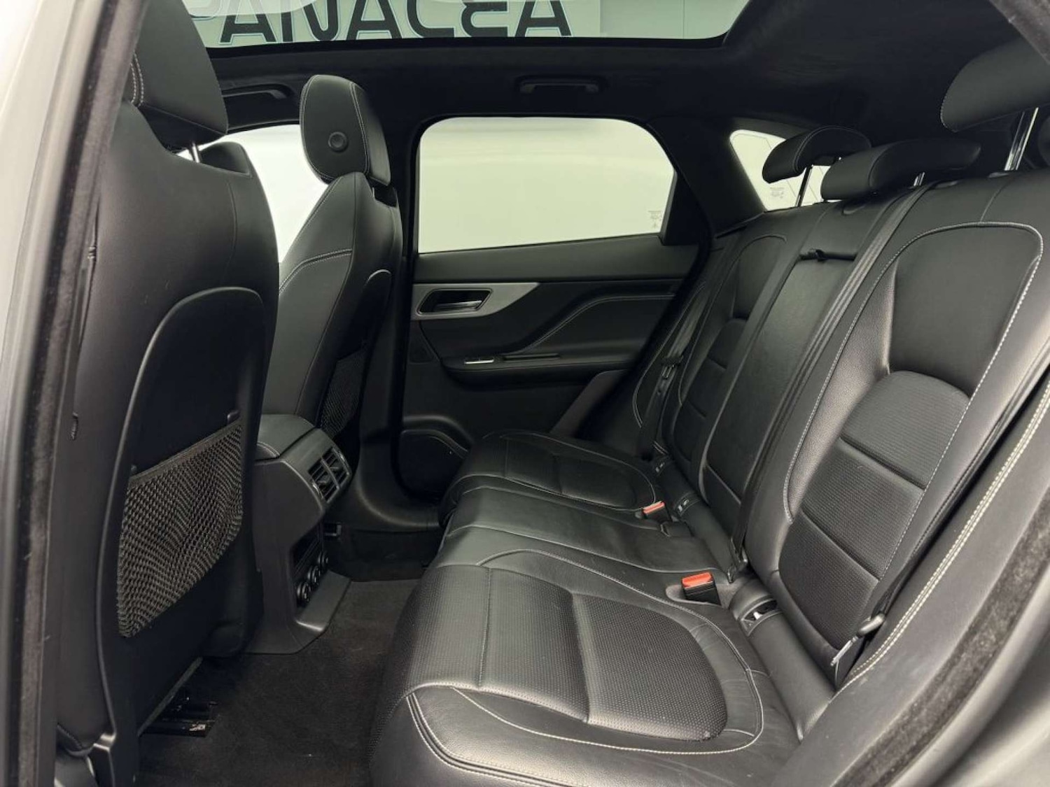 Used Jaguar F-Pace 2019 for sale - 76536199: Photo 9