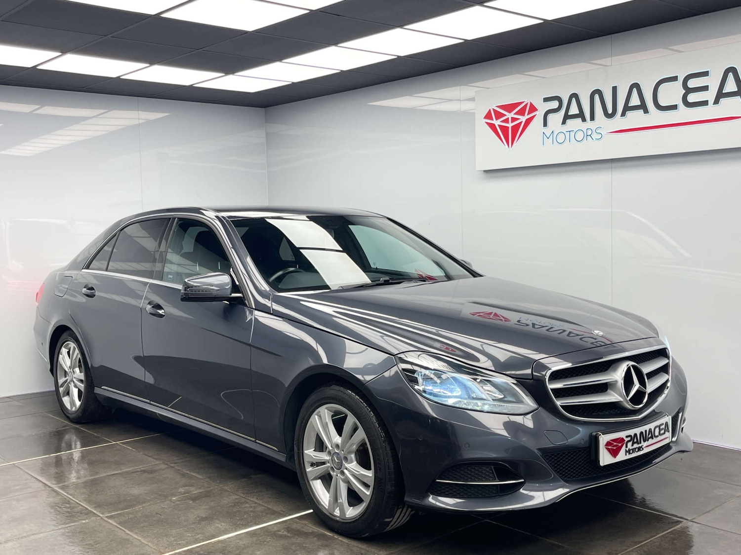 Used Mercedes-Benz E Class 2014 for sale - 77734943: Photo 1