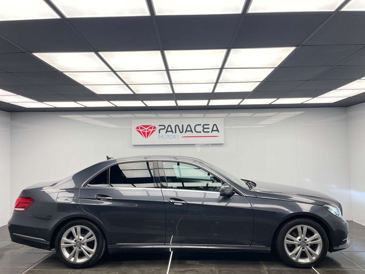 Used Mercedes-Benz E Class 2014 for sale - 77734943: Photo 7