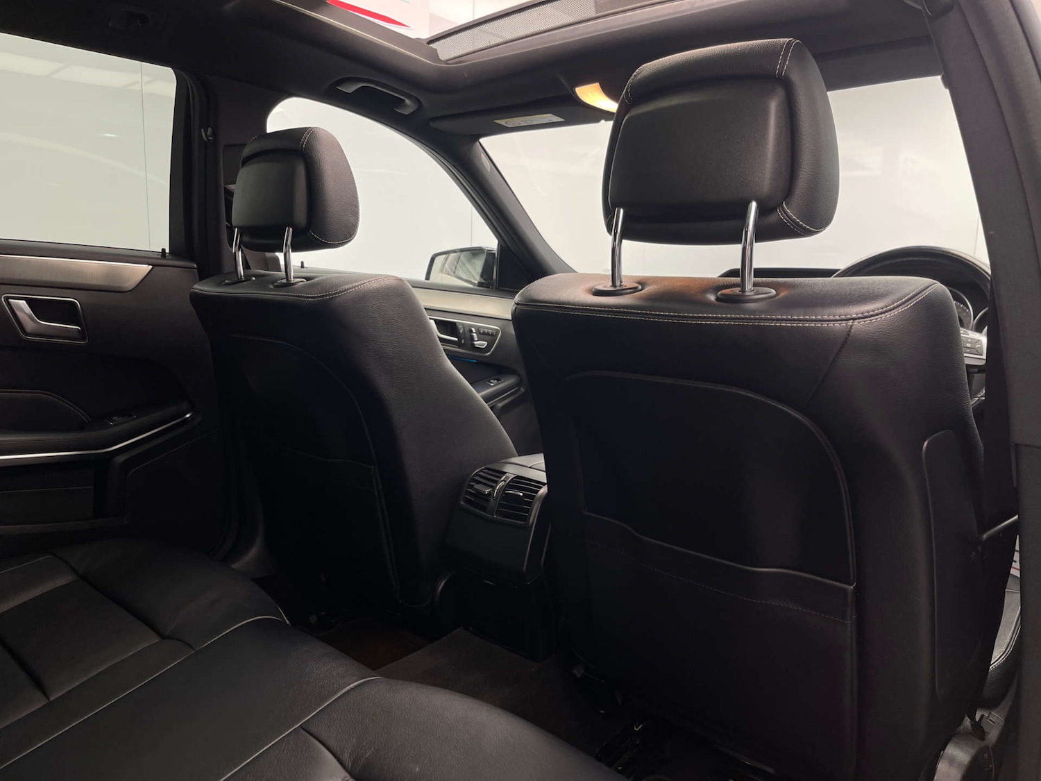 Used Mercedes-Benz E Class 2016 for sale - 77350552: Photo 23