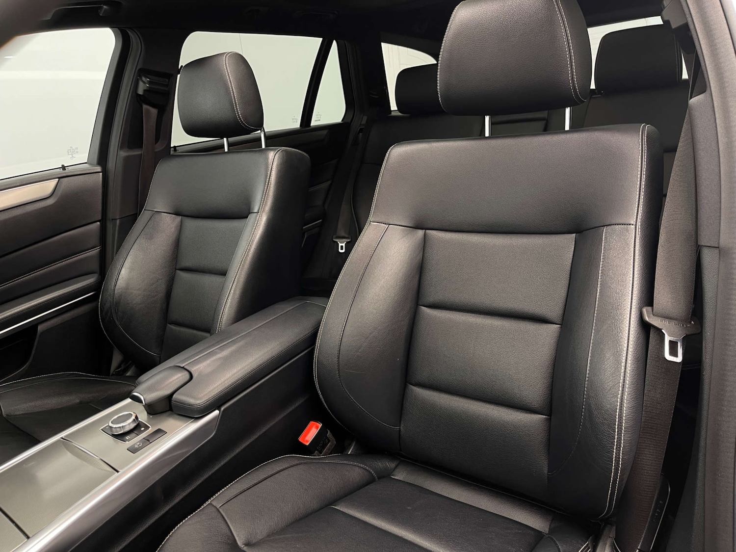 Used Mercedes-Benz E Class 2016 for sale - 77350552: Photo 37