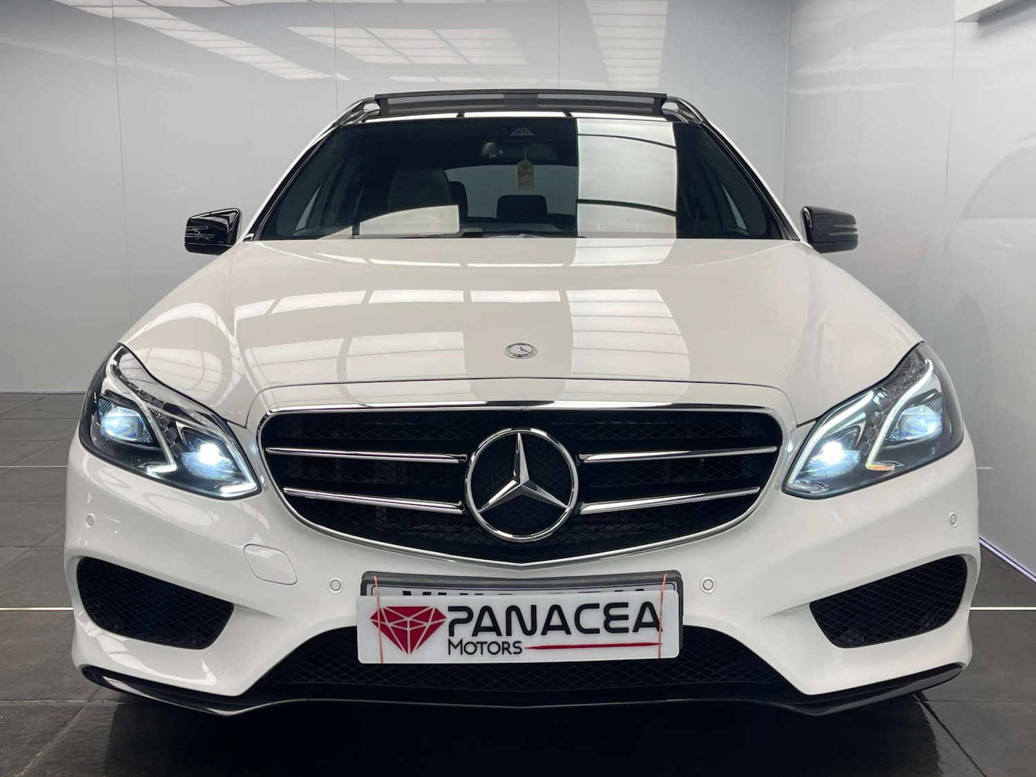 Used Mercedes-Benz E Class 2016 for sale - 77350552: Photo 5