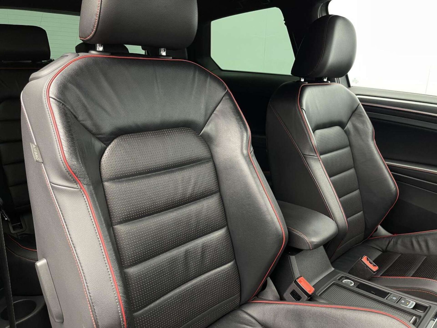 Used Volkswagen Golf 2017 for sale - 76363542: Photo 13